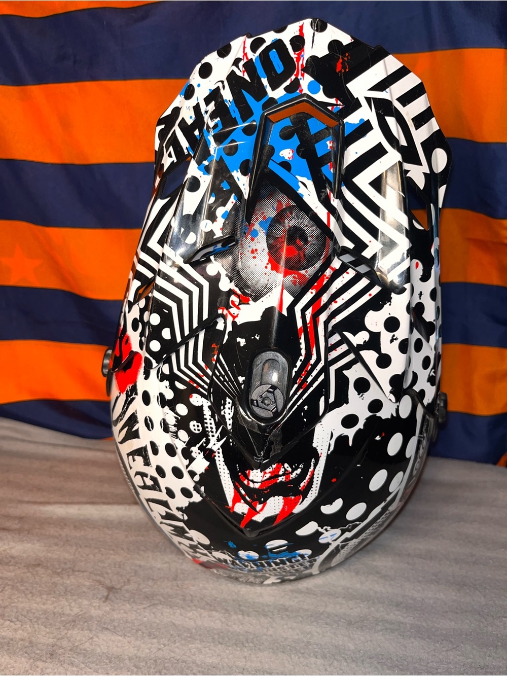O’Neal Series 2 Helmet Motocross DOT youth Size small all over print - Picture 3 of 7